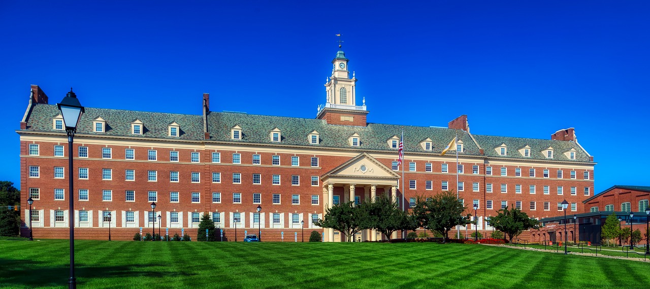 全球頂尖學(xué)府榜單解析，最新QS排名解讀與探索