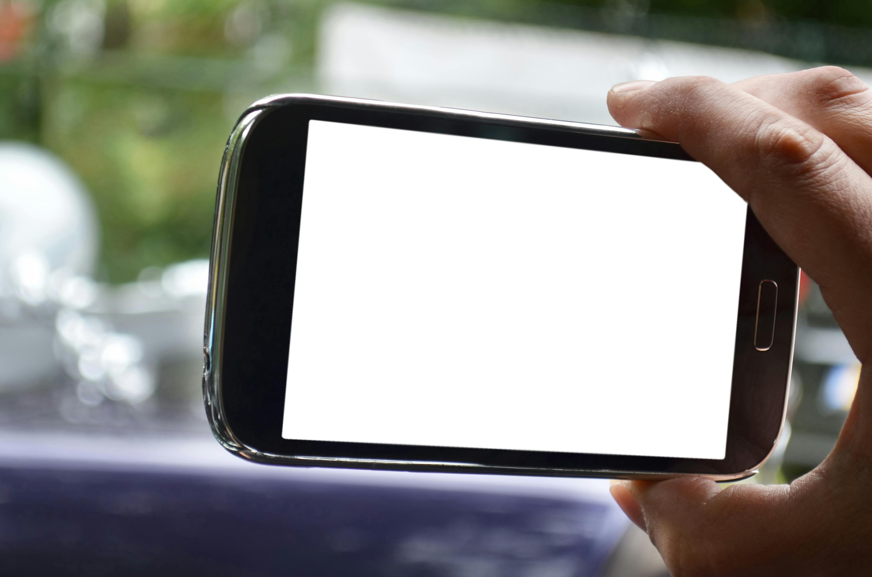 華為引領(lǐng)科技潮流，2013年最新款智能手機(jī)亮相