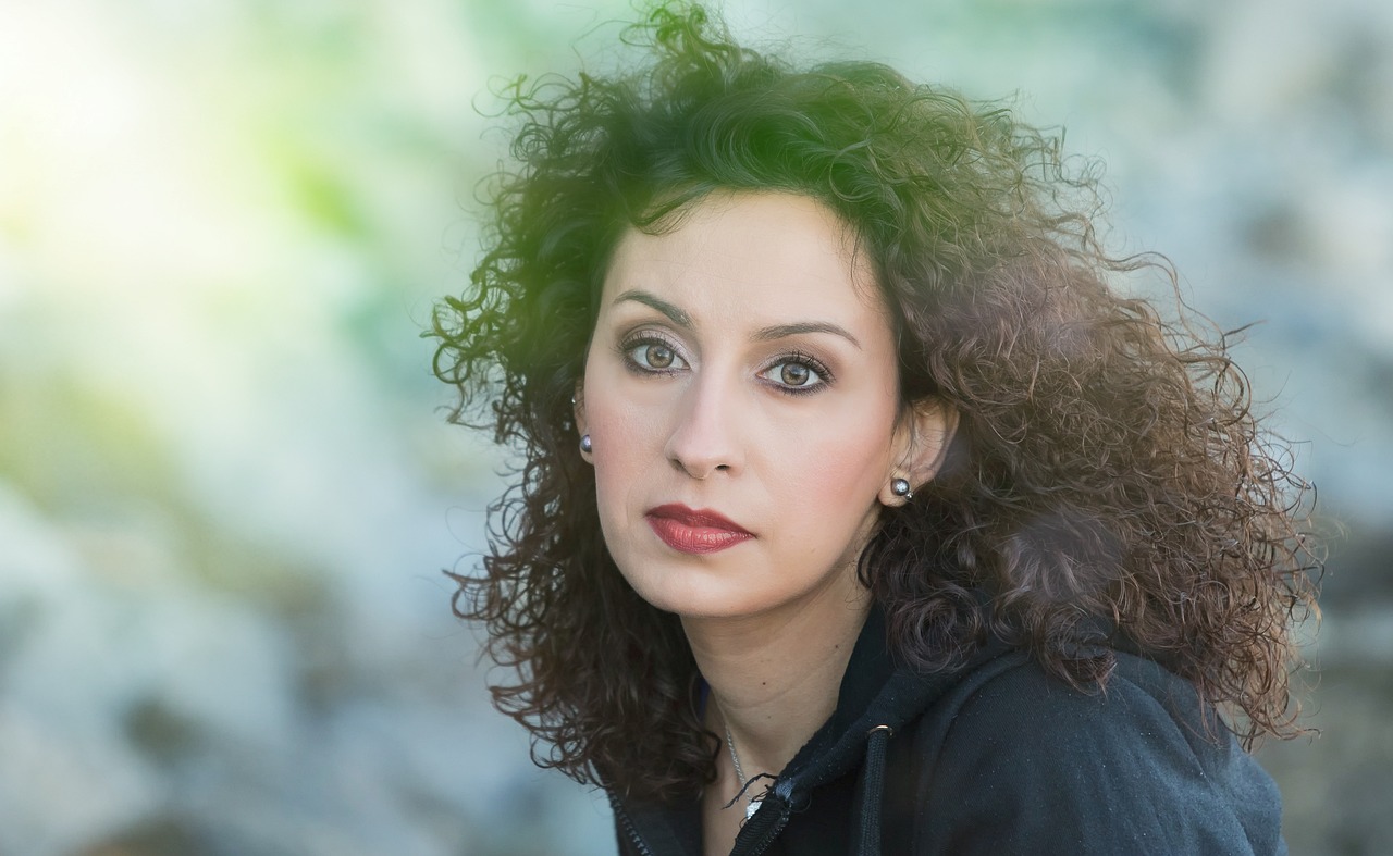 米蘭達(dá)可兒最新短發(fā)造型，時(shí)尚重塑與魅力突破