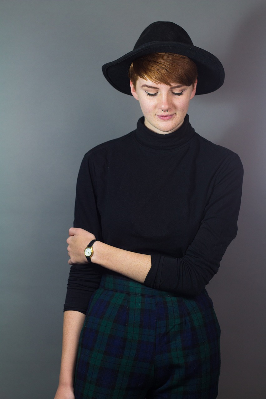 易烊千璽在快樂(lè)大本營(yíng)的最新圖片展現(xiàn)無(wú)限魅力與活力