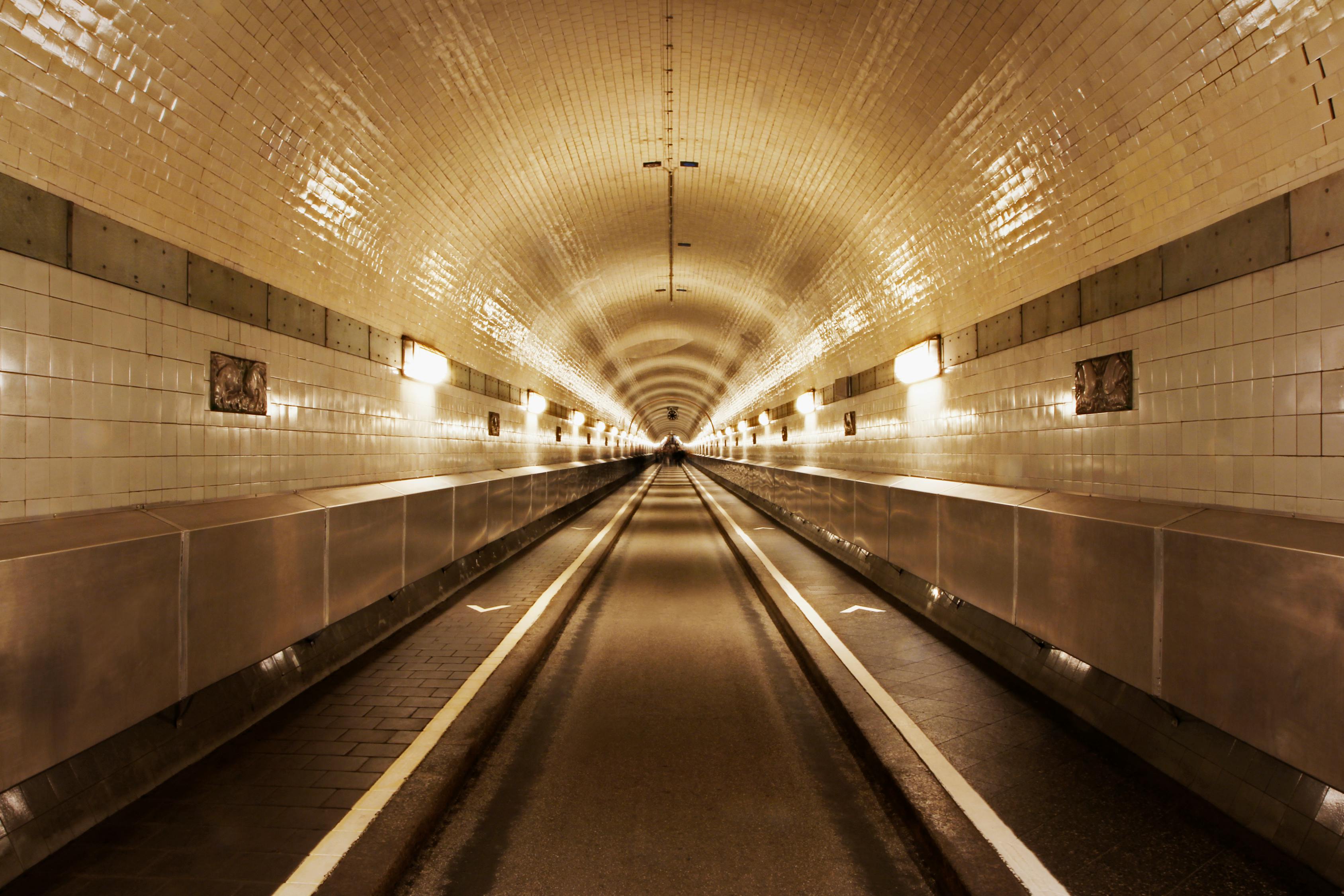 秦嶺一號(hào)隧道車禍最新消息，悲劇引發(fā)反思與應(yīng)對(duì)策略