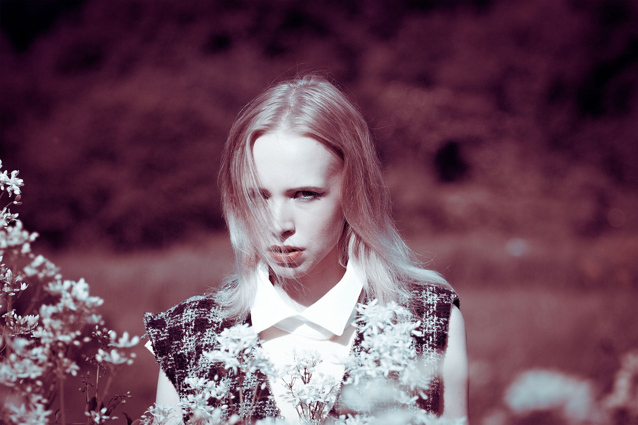 趙薇最新圖片，展現(xiàn)多元魅力的光影之星風(fēng)采